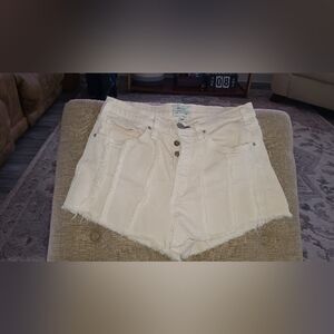 McGuire Women's Shorts 28 W Perf Cond Light Peach Colour Comfy